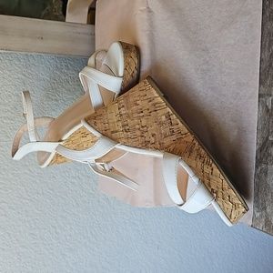 Lulu's White Wedges